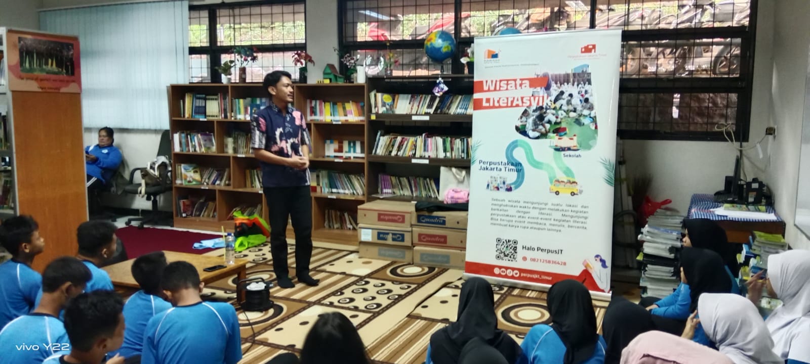 Wisata LiterAsyik Di SMP Negeri 102 Jakarta